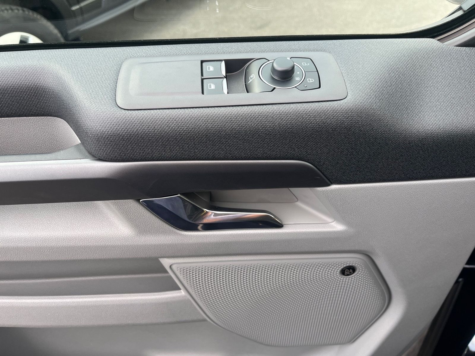 Fahrzeugabbildung Ford Tourneo Custom L1 Aut. Titanium*B&O*ACC*LED*...