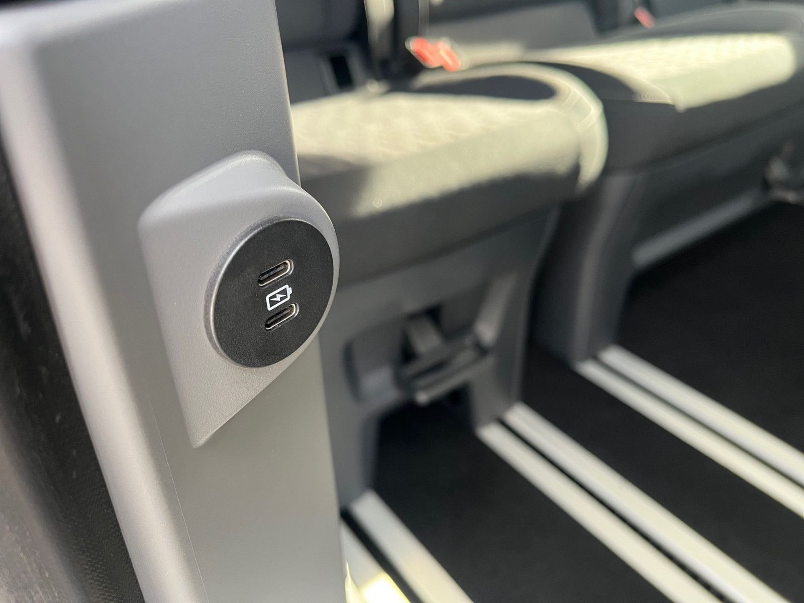 Fahrzeugabbildung Ford Tourneo Custom L1 Aut. Titanium*B&O*ACC*LED*...