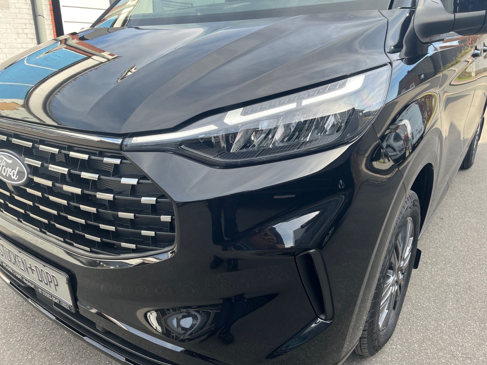 Fahrzeugabbildung Ford Tourneo Custom L1 Aut. Titanium*B&O*ACC*LED*...