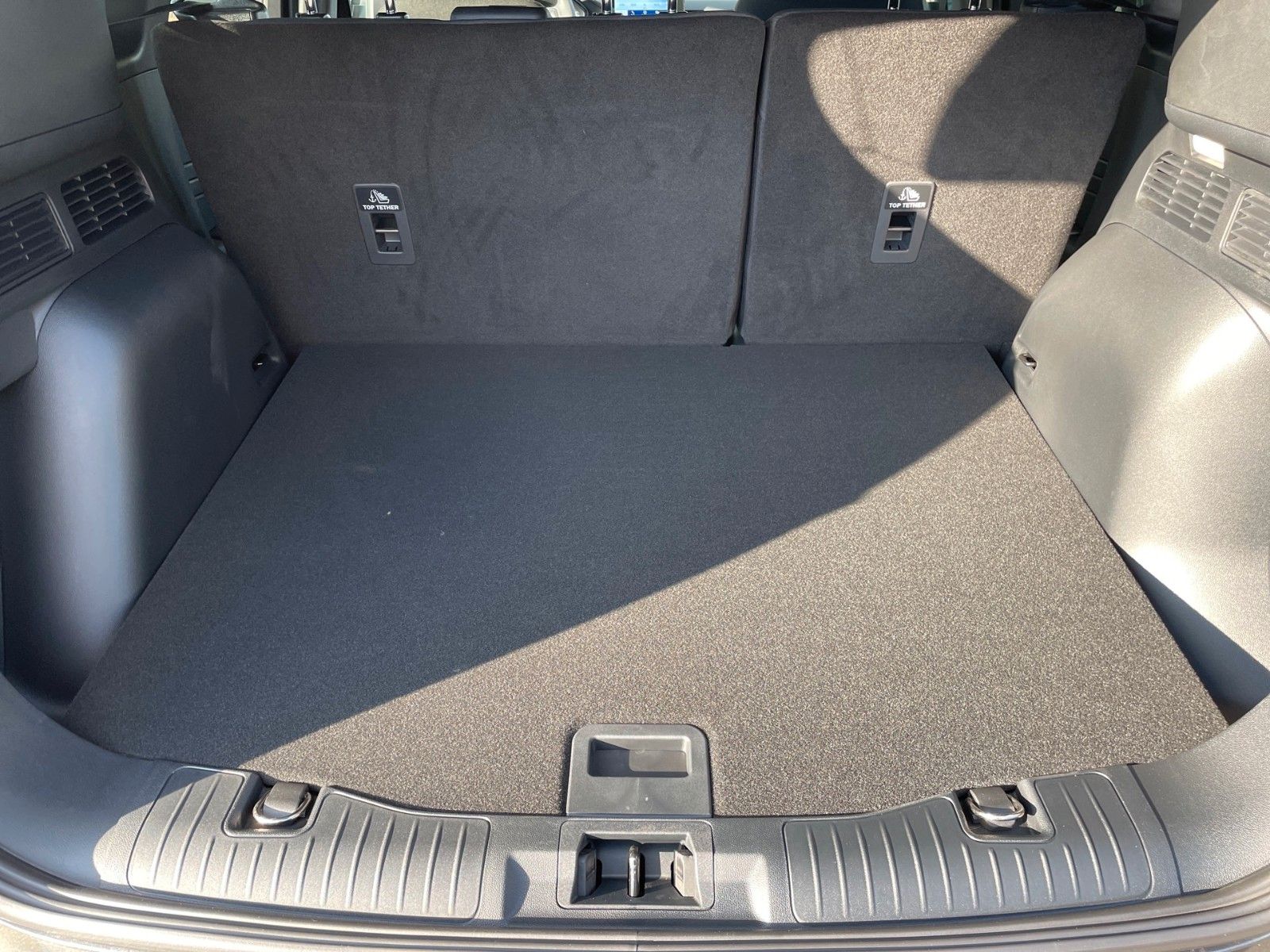 Fahrzeugabbildung Ford Kuga PHEV ST-Line+LED+Head-Up+Kamera+...