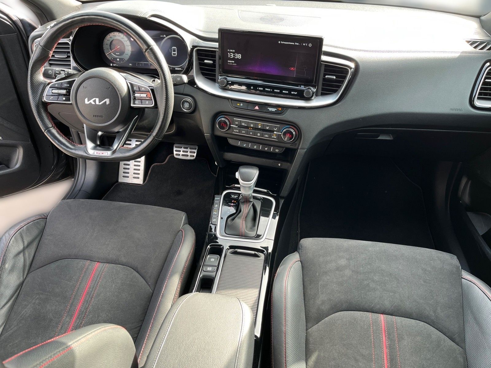 Fahrzeugabbildung Kia ProCeed 1.6 TGDI GT Aut. *LED*ACC*AHK*MEMORY*...