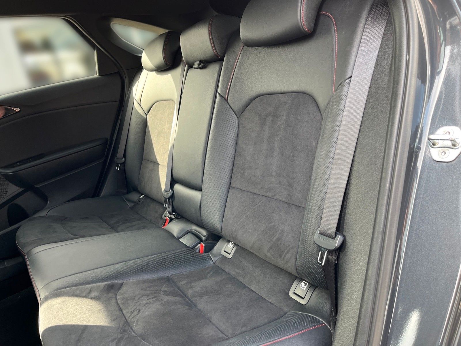 Fahrzeugabbildung Kia ProCeed 1.6 TGDI GT Aut. *LED*ACC*AHK*MEMORY*...