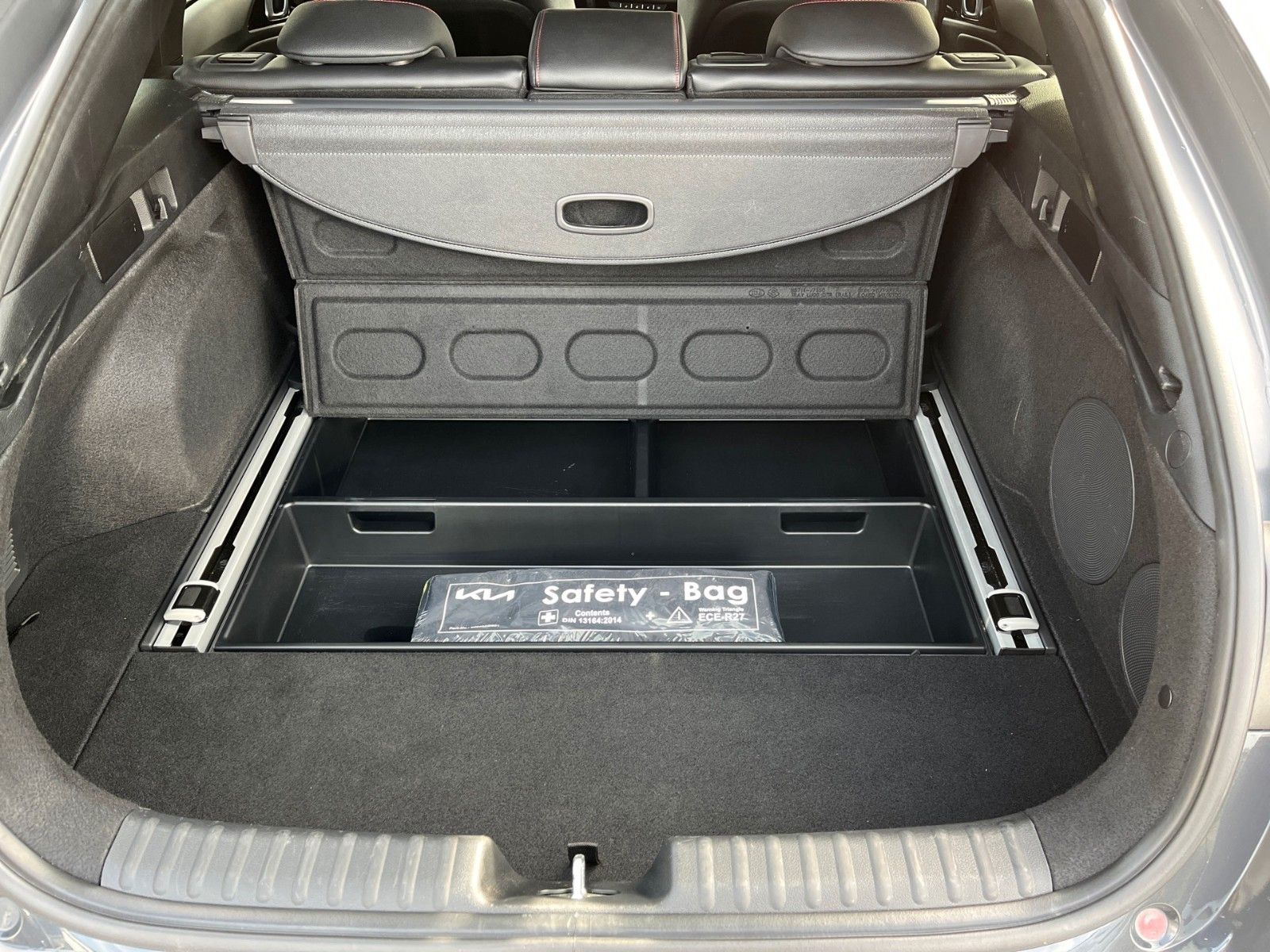 Fahrzeugabbildung Kia ProCeed 1.6 TGDI GT Aut. *LED*ACC*AHK*MEMORY*...