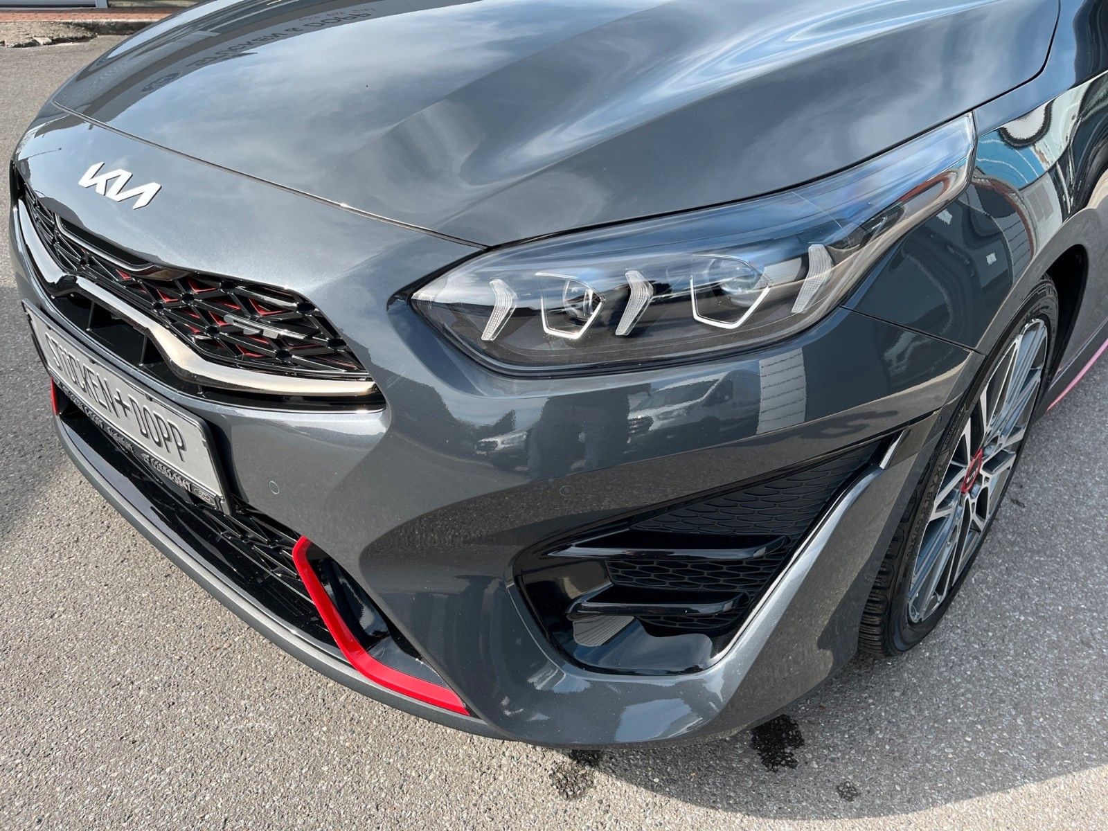 Fahrzeugabbildung Kia ProCeed 1.6 TGDI GT Aut. *LED*ACC*AHK*MEMORY*...