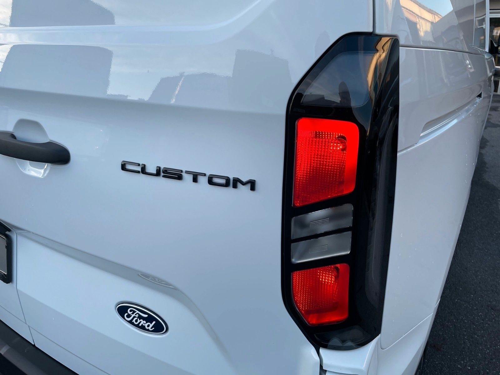 Fahrzeugabbildung Ford Transit Custom Trend L1 PHEV 0% Finanzierung