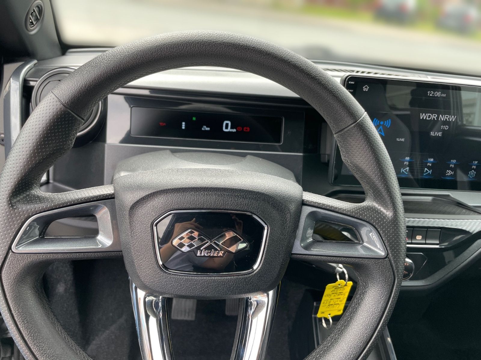 Fahrzeugabbildung Ligier Myli E.pic