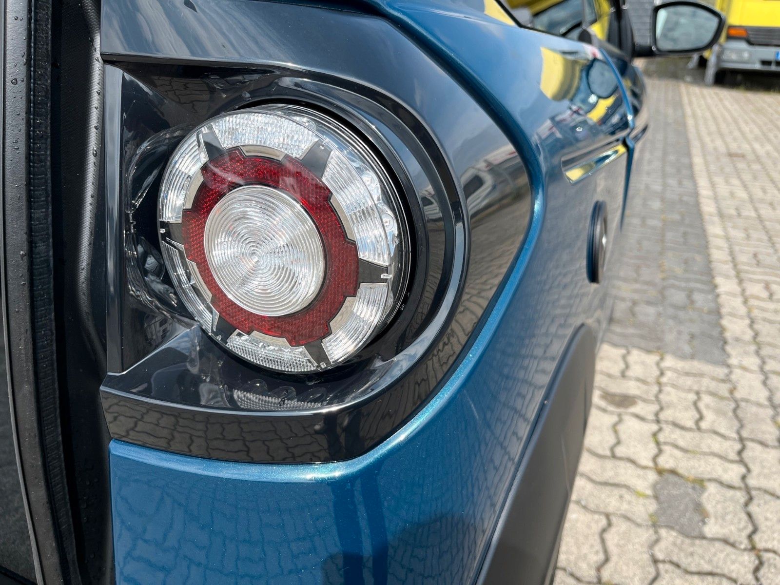 Fahrzeugabbildung Ligier Myli R.ebel