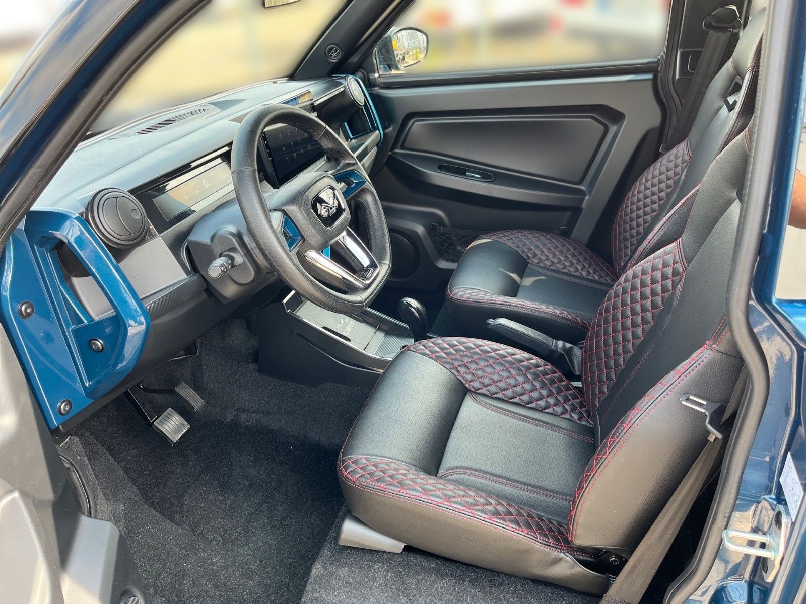 Fahrzeugabbildung Ligier Myli R.ebel