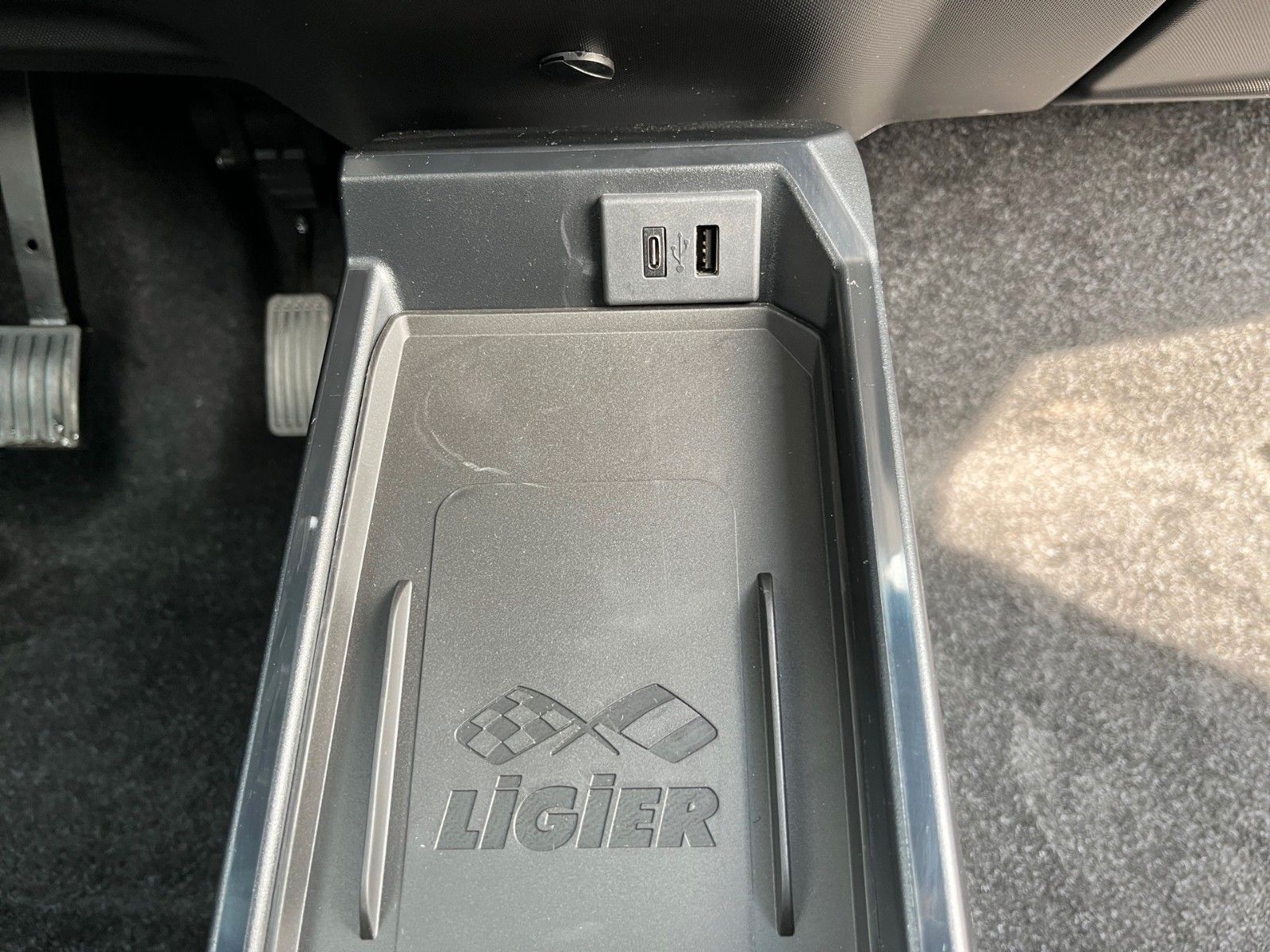 Fahrzeugabbildung Ligier Myli R.ebel