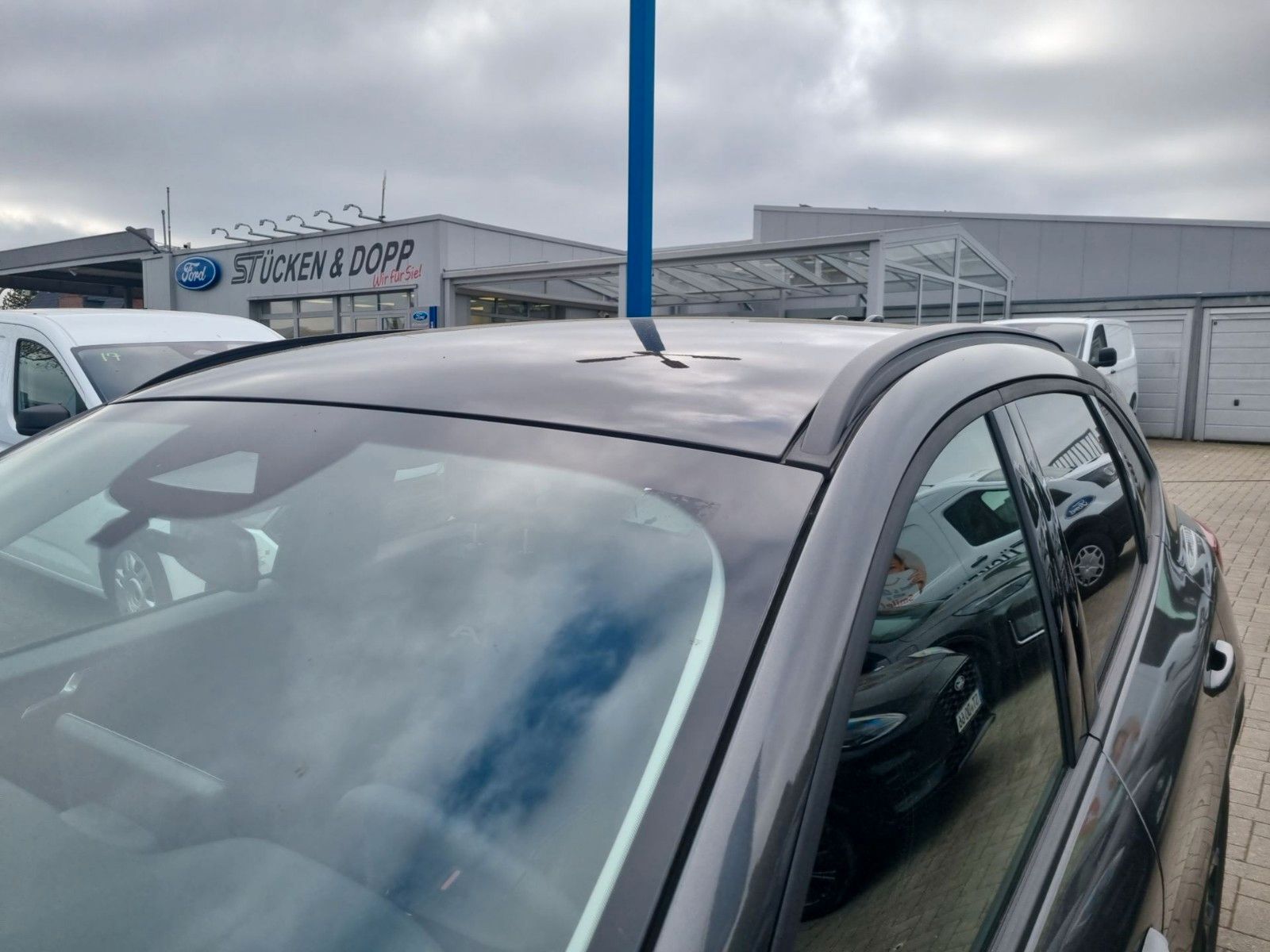 Fahrzeugabbildung Ford Kuga 2.5 PHEV Active X*el.AHK+Matrix+ACC+...