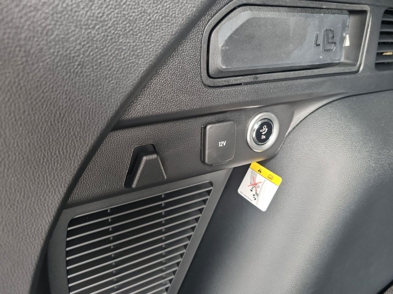 Fahrzeugabbildung Ford Kuga 2.5 PHEV Active X*el.AHK+Matrix+ACC+...