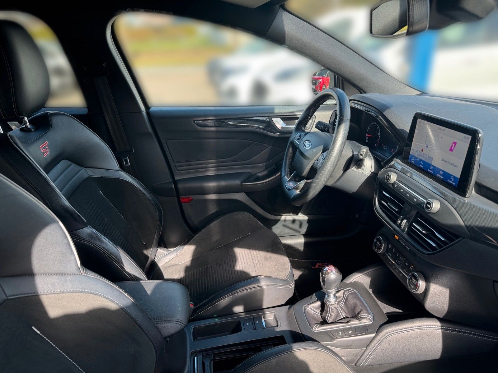 Fahrzeugabbildung Ford Focus Turnier 2.3 EcoBoost ST+Styling-Paket+ACC+