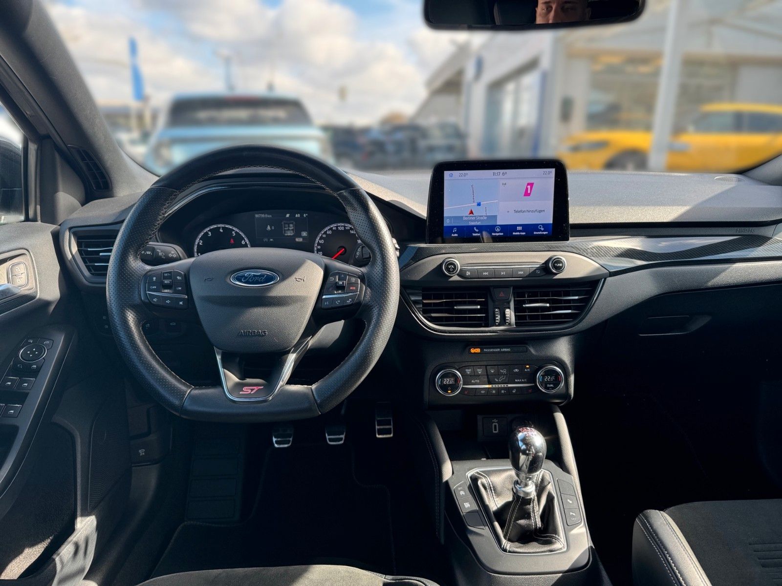 Fahrzeugabbildung Ford Focus Turnier 2.3 EcoBoost ST+Styling-Paket+ACC+