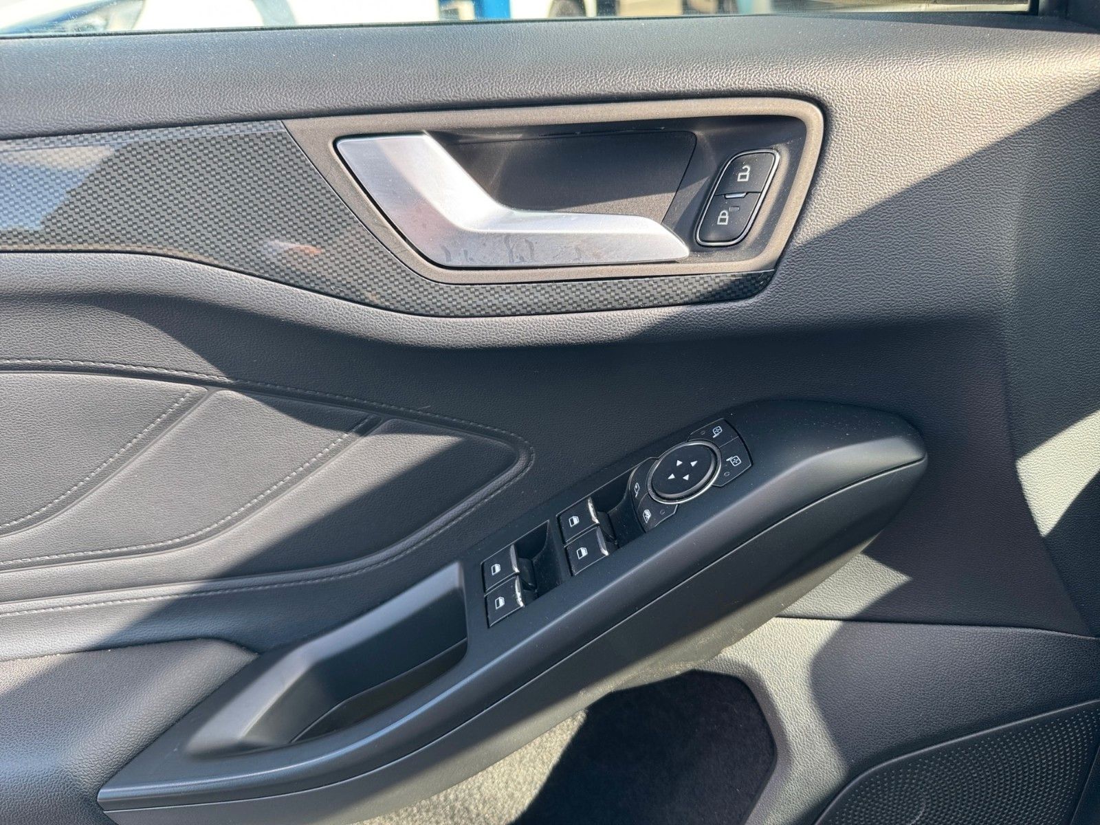 Fahrzeugabbildung Ford Focus Turnier 2.3 EcoBoost ST+Styling-Paket+ACC+