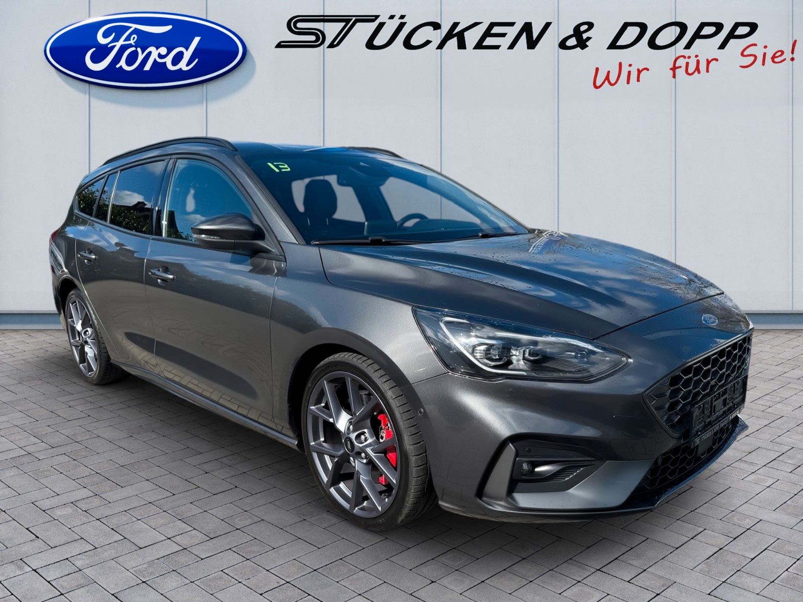 Fahrzeugabbildung Ford Focus Turnier 2.3 EcoBoost ST+Styling-Paket+ACC+