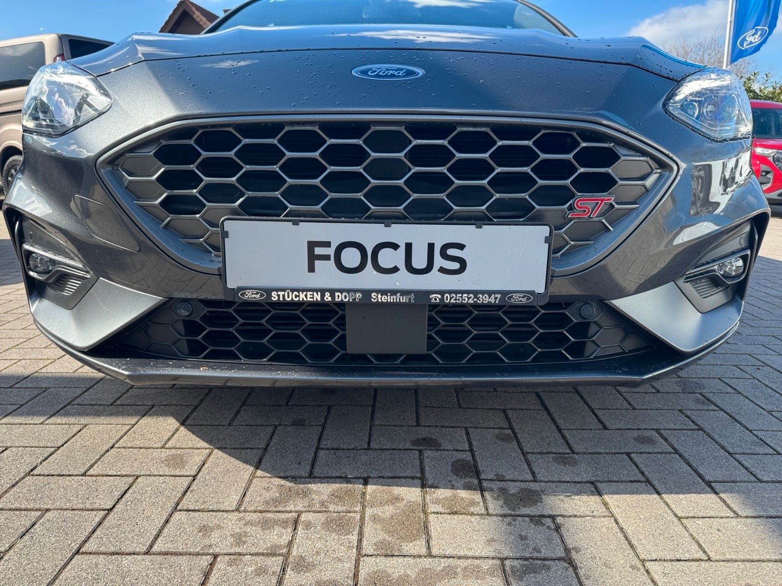 Fahrzeugabbildung Ford Focus Turnier 2.3 EcoBoost ST+Styling-Paket+ACC+