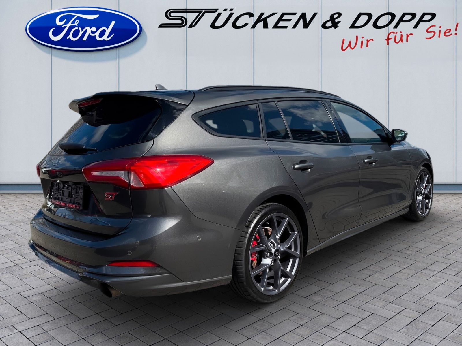 Fahrzeugabbildung Ford Focus Turnier 2.3 EcoBoost ST+Styling-Paket+ACC+