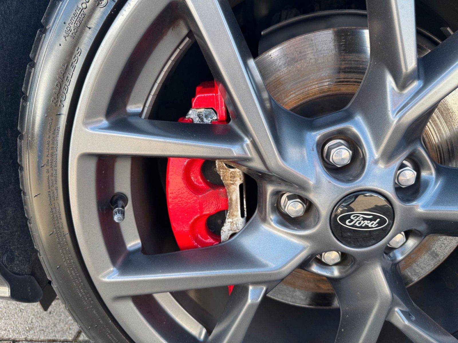 Fahrzeugabbildung Ford Focus Turnier 2.3 EcoBoost ST+Styling-Paket+ACC+