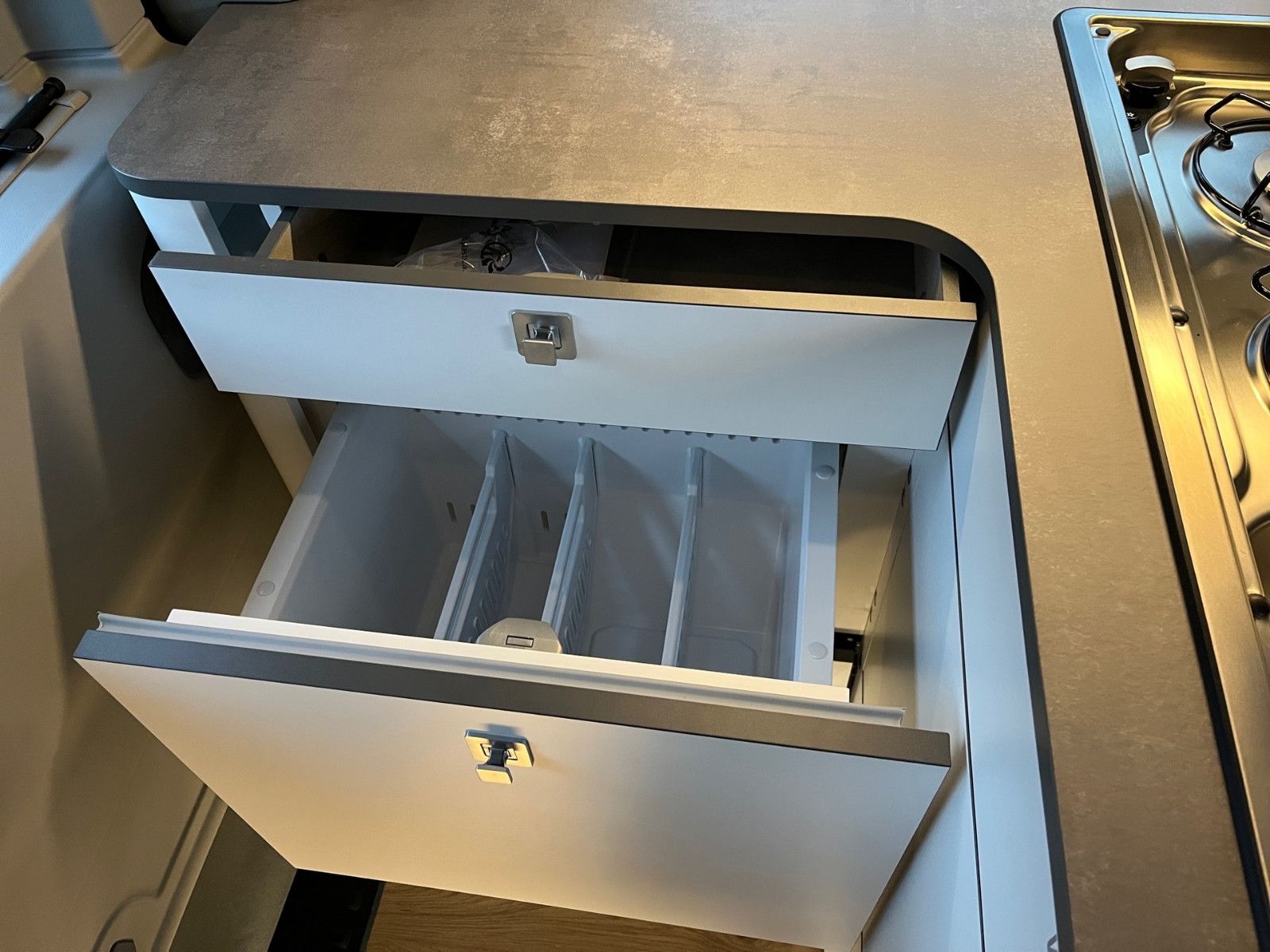 Fahrzeugabbildung Ford Nugget Titanium AD V710 0,99 % Finanzierung