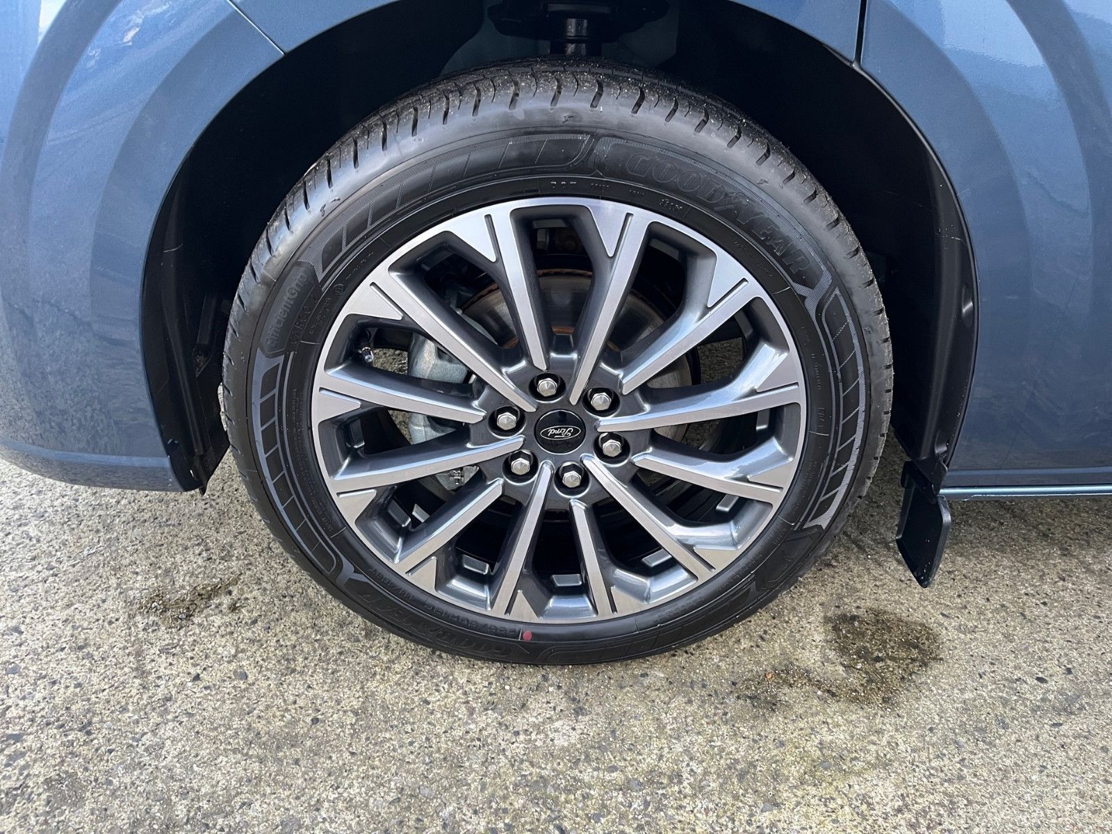 Fahrzeugabbildung Ford Nugget Titanium AD V710 0,99 % Finanzierung