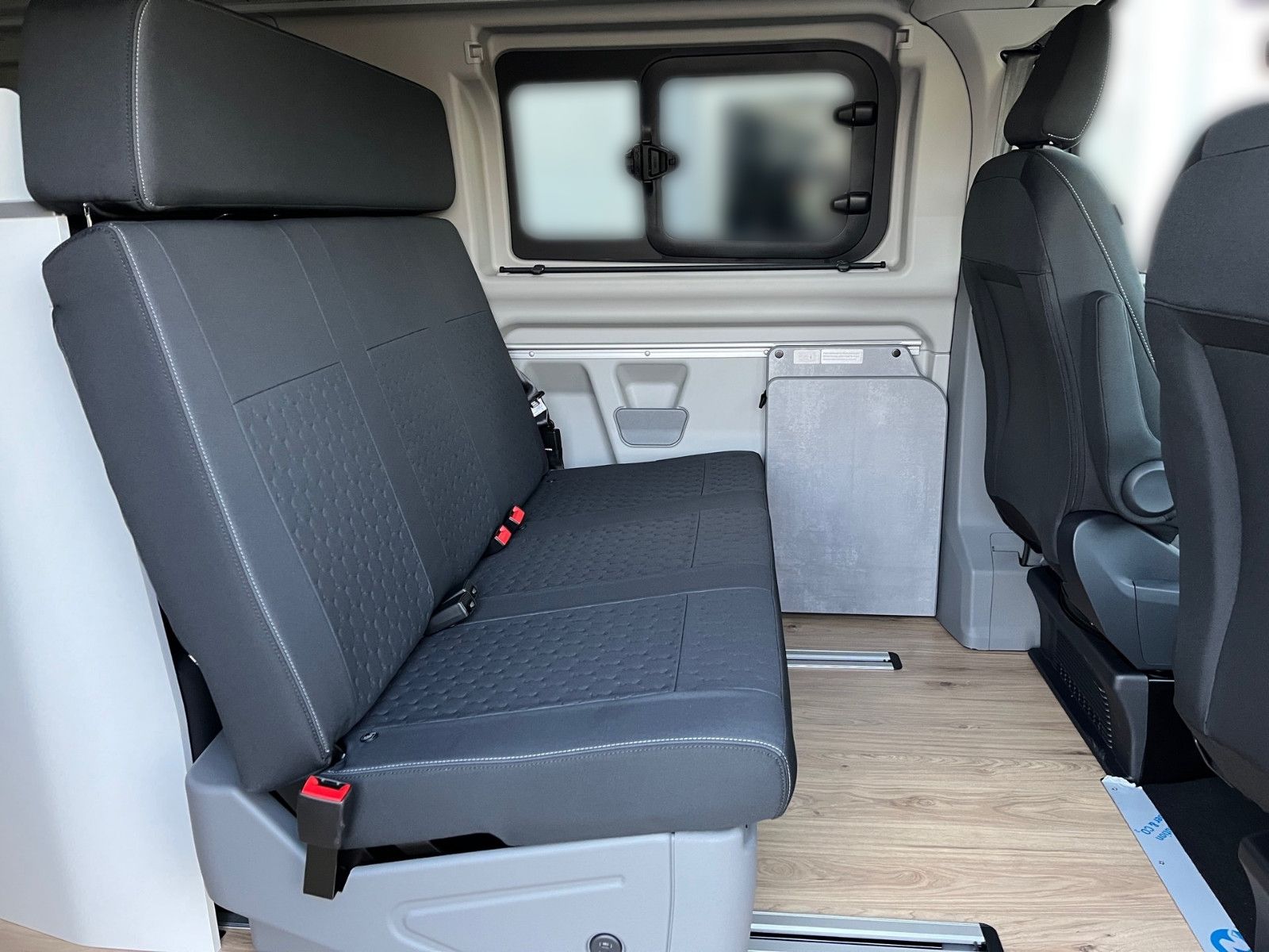 Fahrzeugabbildung Ford Nugget Titanium AD V710 0,99 % Finanzierung