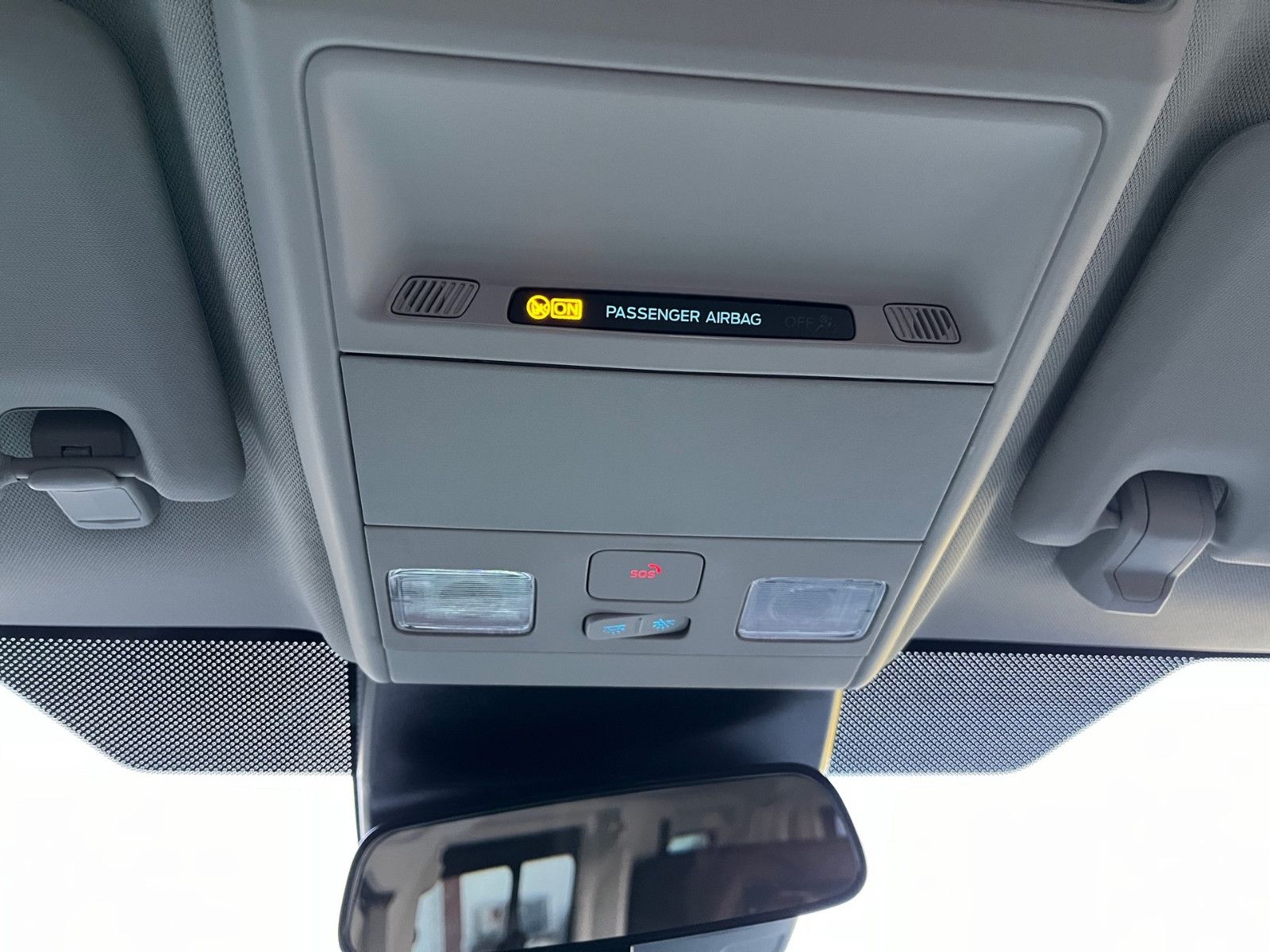 Fahrzeugabbildung Ford Nugget Titanium AD V710 0,99 % Finanzierung