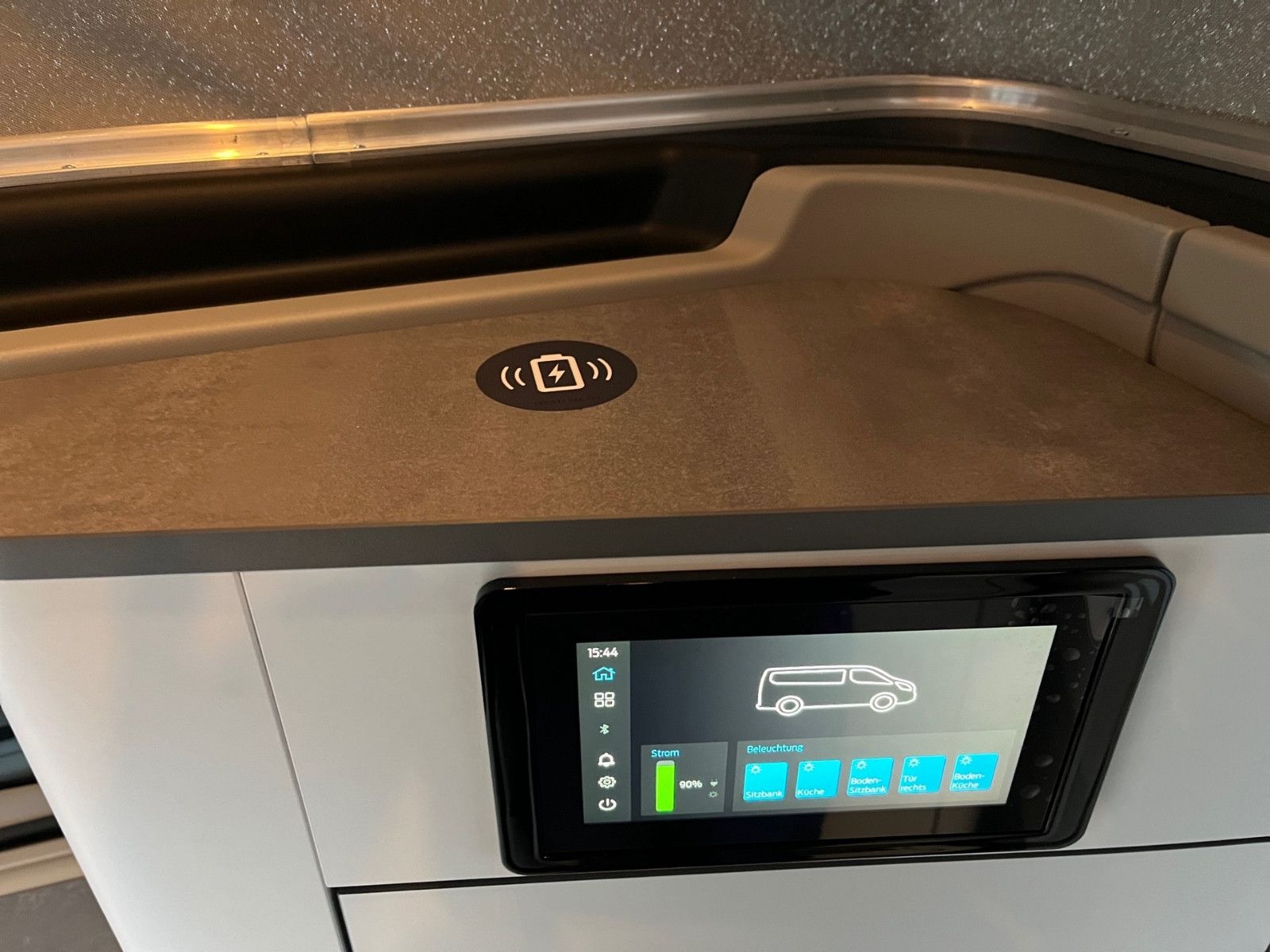 Fahrzeugabbildung Ford Nugget Titanium AD V710 0,99 % Finanzierung