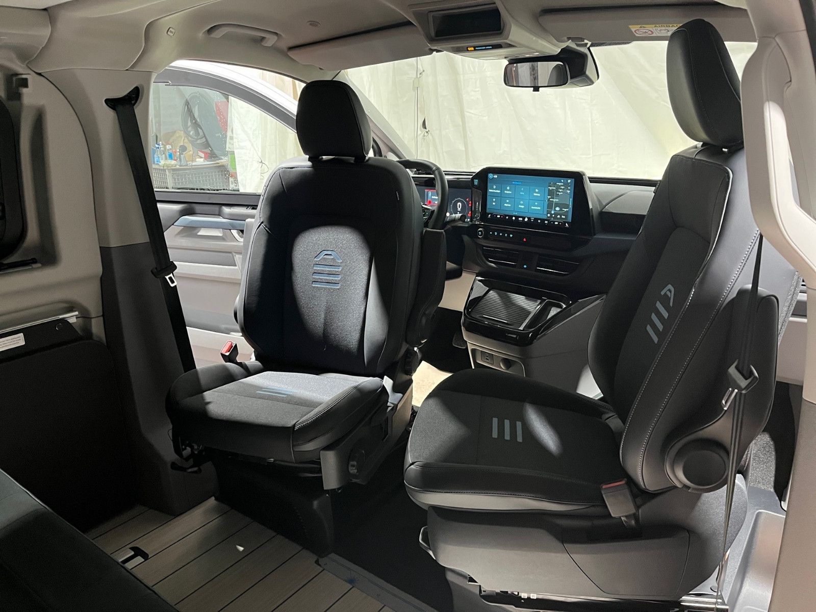 Fahrzeugabbildung Ford Nugget Active AD V710 0,99% Finanzierung!!!