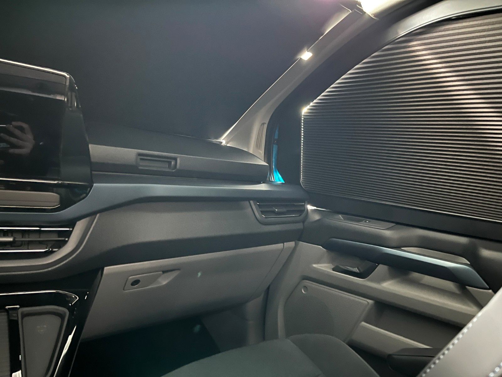 Fahrzeugabbildung Ford Nugget Active AD V710 0,99% Finanzierung!!!