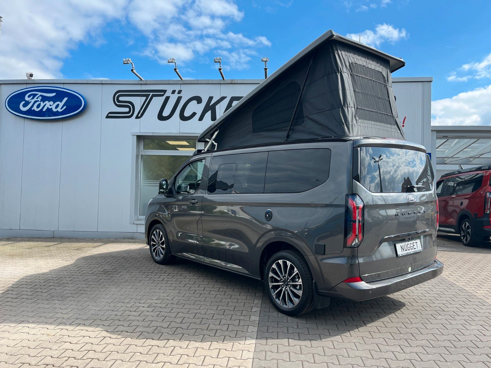 Fahrzeugabbildung Ford Nugget Titanium AD V710 0,99 % Finanzierung