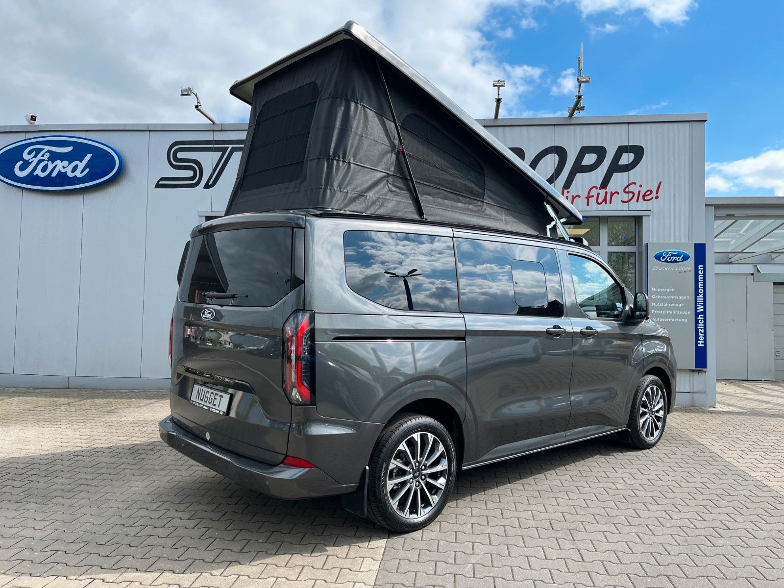 Fahrzeugabbildung Ford Nugget Titanium AD V710 0,99 % Finanzierung