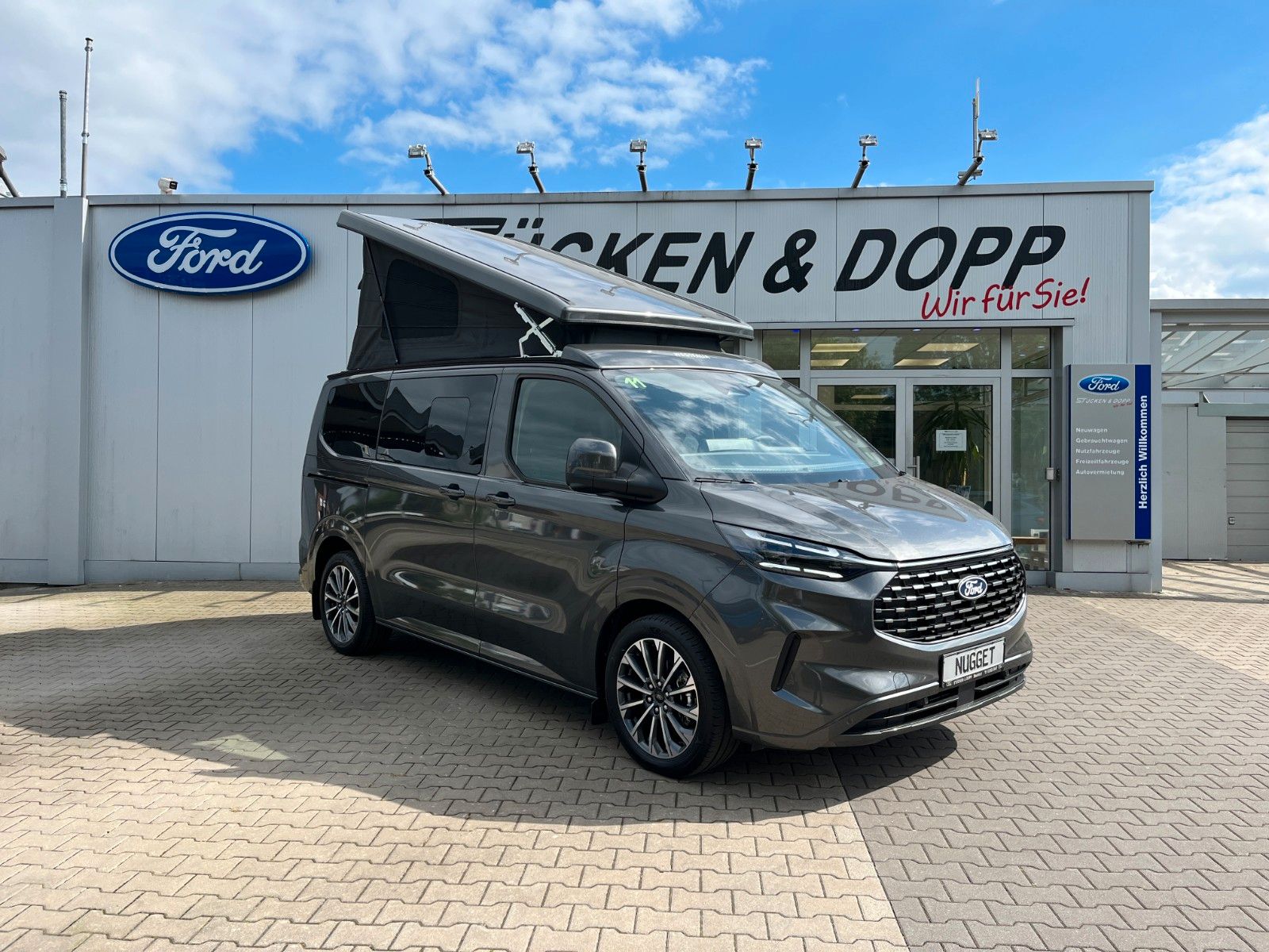 Fahrzeugabbildung Ford Nugget Titanium AD V710 0,99 % Finanzierung