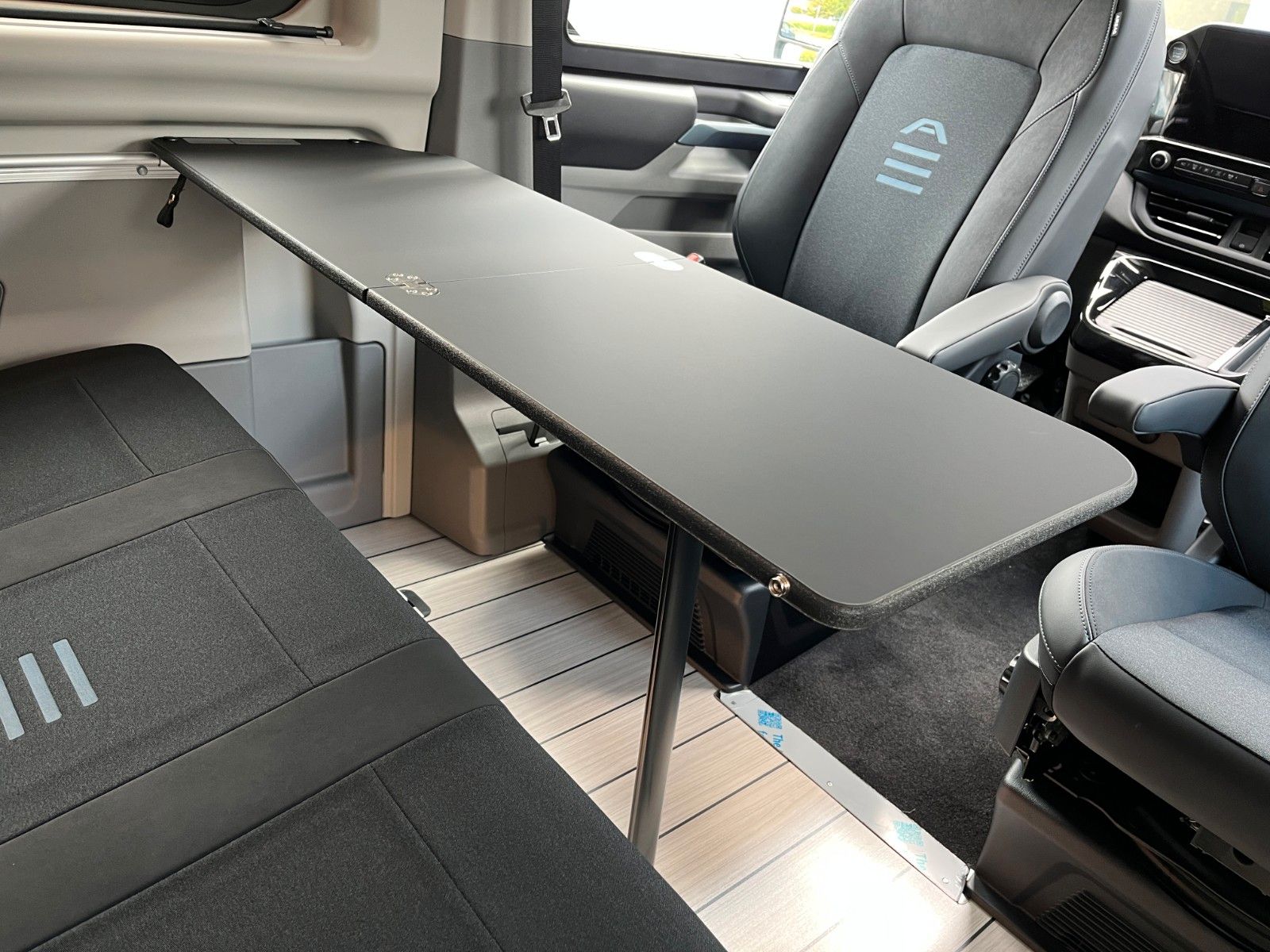 Fahrzeugabbildung Ford Nugget Active AD V710 0,99 % Finanzierung