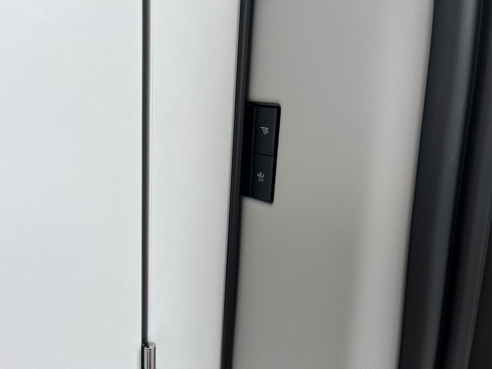 Fahrzeugabbildung Ford Nugget Plus Titanium 0,99 % Finanzierung