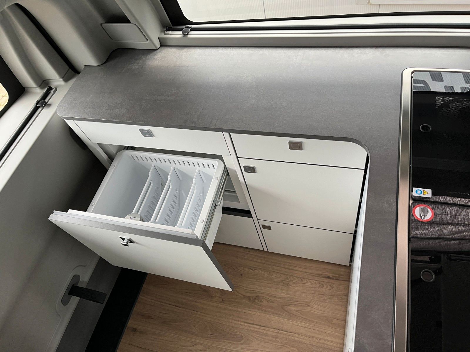 Fahrzeugabbildung Ford Nugget Plus Titanium 0,99 % Finanzierung