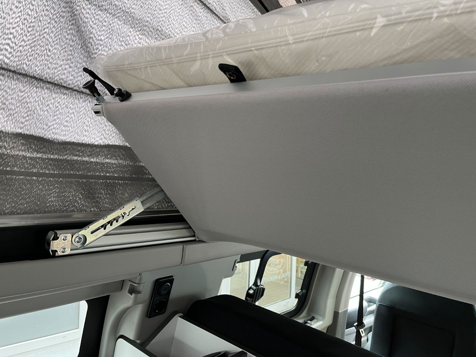Fahrzeugabbildung Ford Nugget Plus Titanium 0,99 % Finanzierung