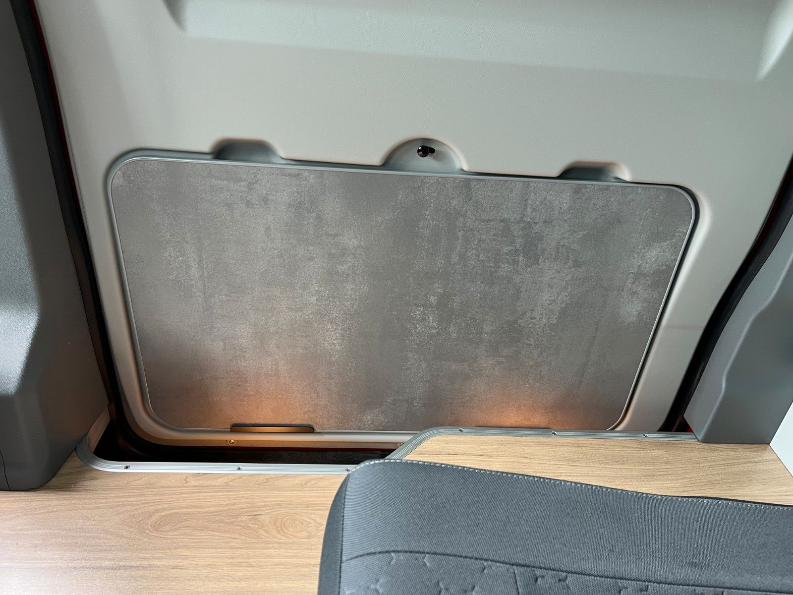 Fahrzeugabbildung Ford Nugget Plus Titanium 0,99 % Finanzierung