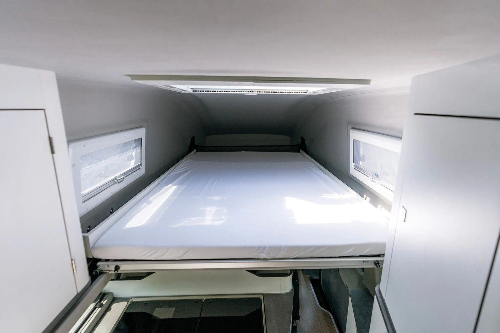 Fahrzeugabbildung Ford Nugget Hochdach L2 Titanium 0,99% Finanzierung!!