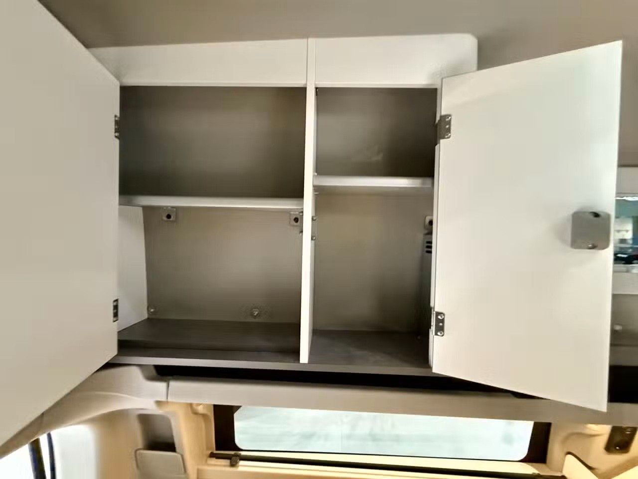 Fahrzeugabbildung Ford Nugget Hochdach L2 Titanium 0,99% Finanzierung!!