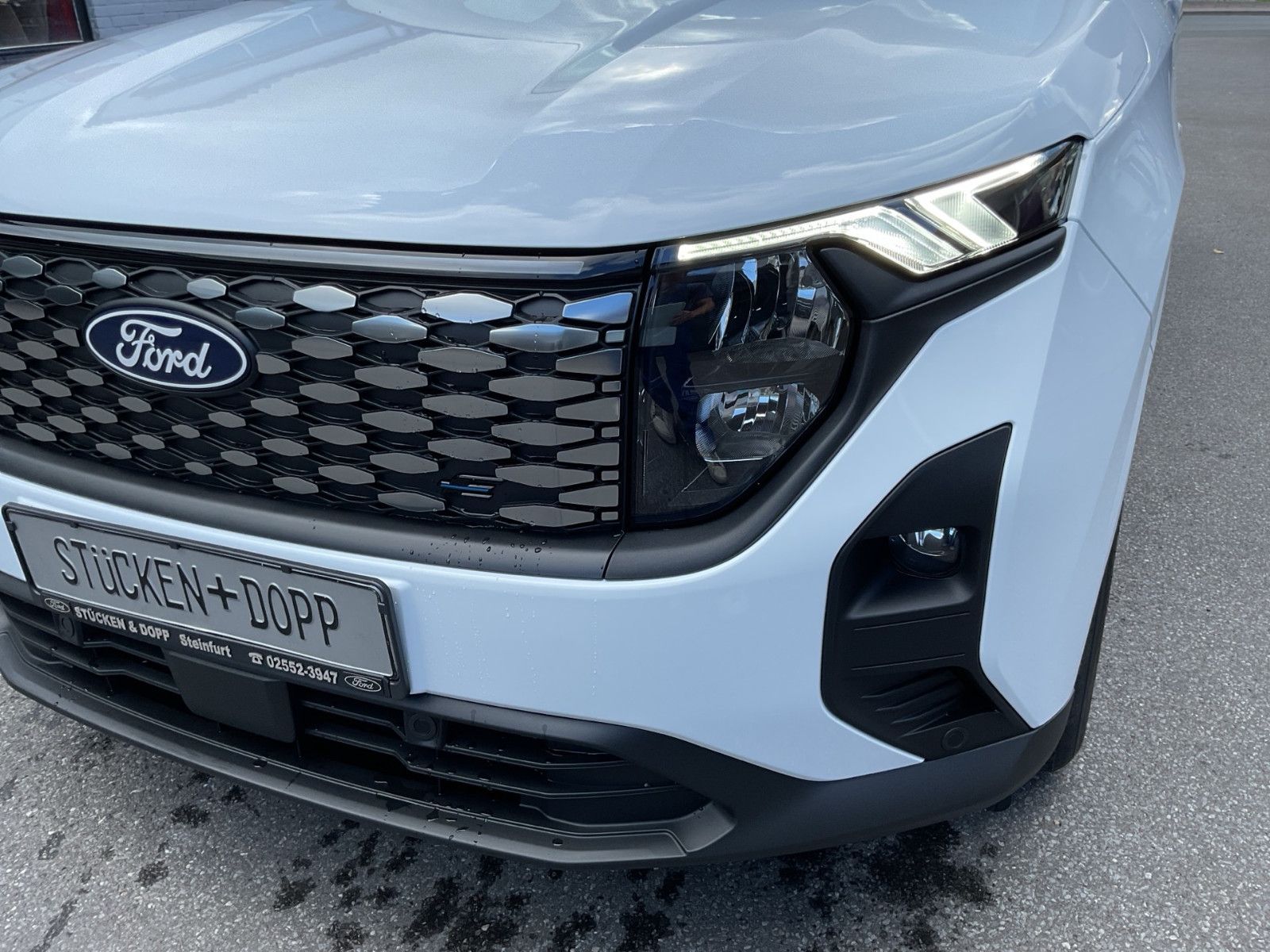 Fahrzeugabbildung Ford Transit Courier BEV Trend