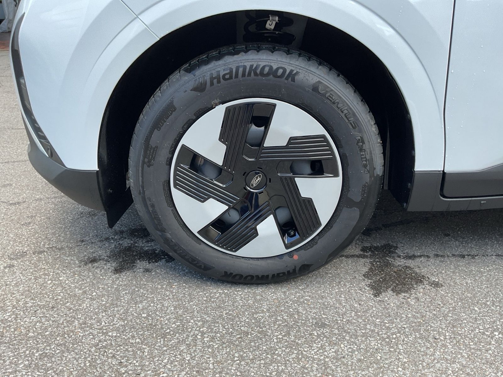 Fahrzeugabbildung Ford Transit Courier BEV Trend
