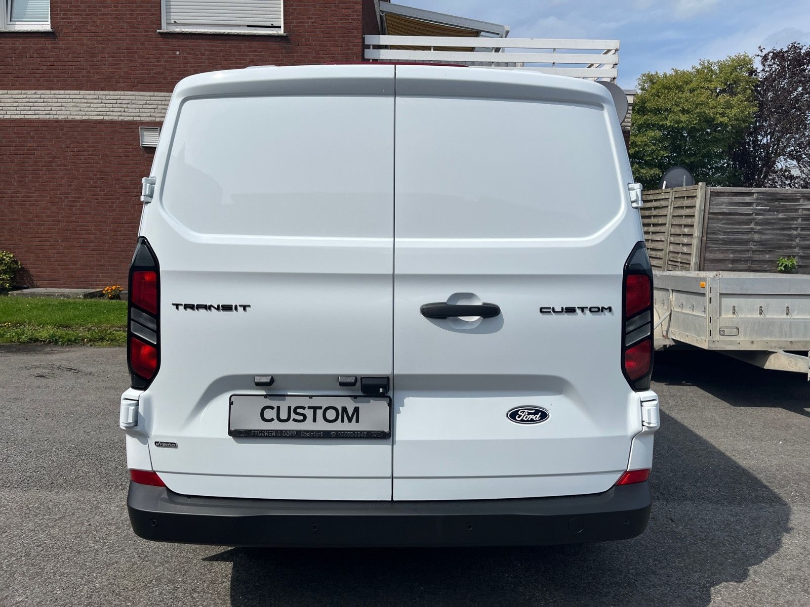 Fahrzeugabbildung Ford Transit Custom 320L1 Trend
