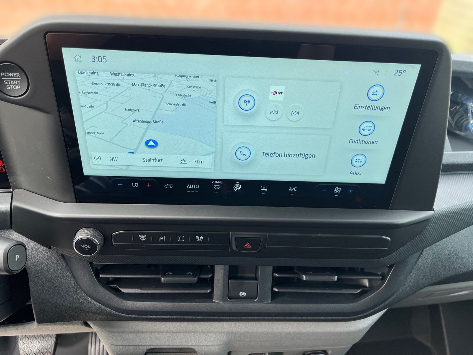 Fahrzeugabbildung Ford Transit Custom 320L1 Trend