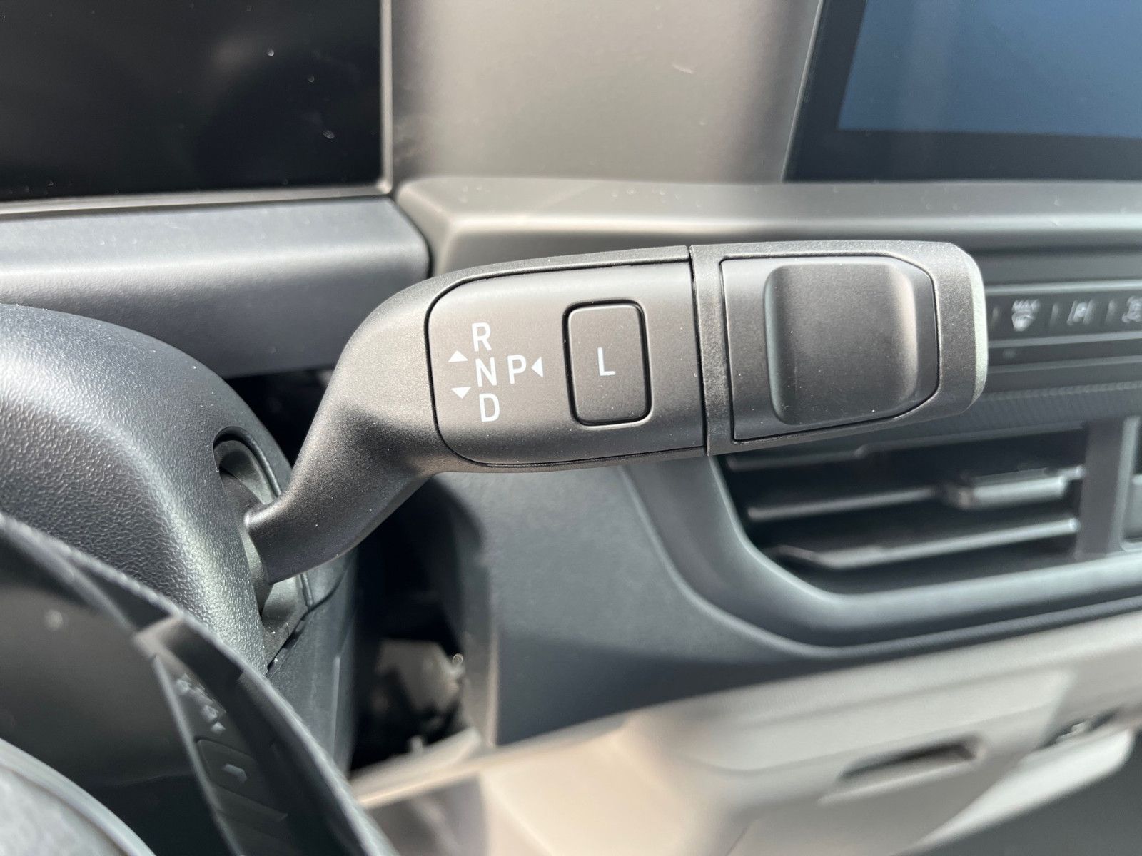 Fahrzeugabbildung Ford Transit Custom 320L1 Trend