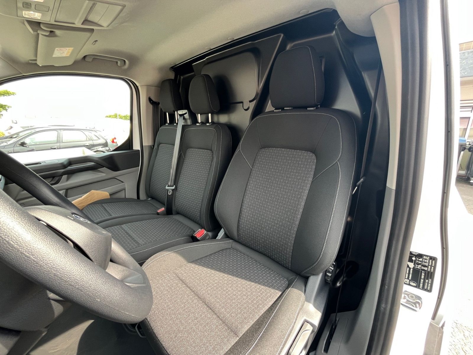 Fahrzeugabbildung Ford Transit Custom 320L1 Trend