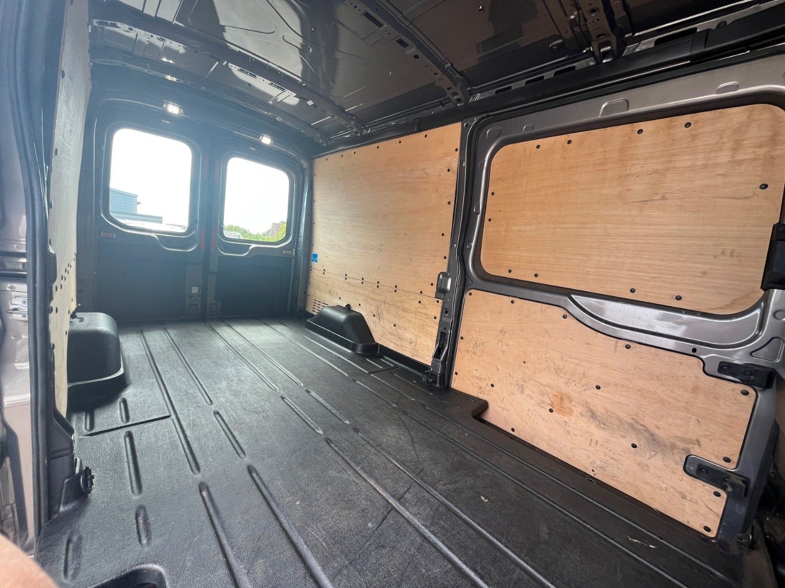 Fahrzeugabbildung Ford Transit Kasten 350 L3 Trend+AHK+Klima+...