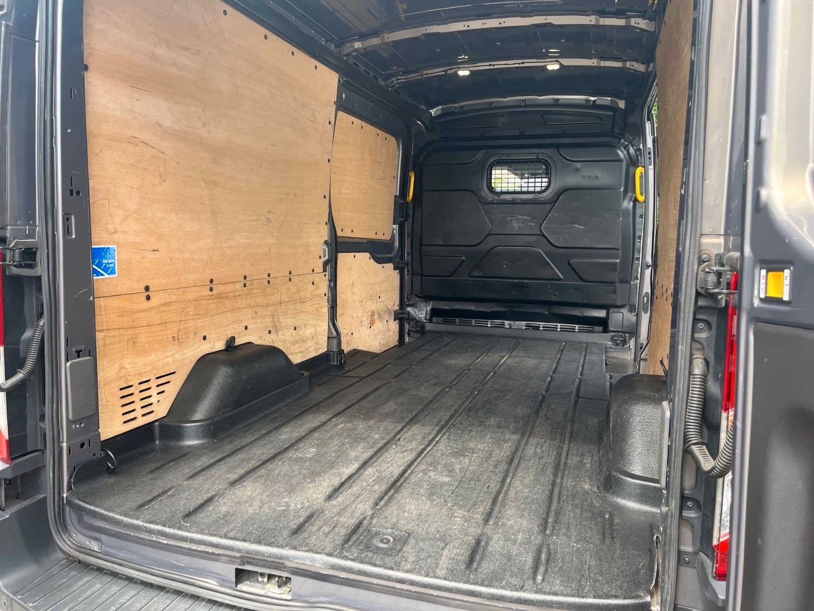 Fahrzeugabbildung Ford Transit Kasten 350 L3 Trend+AHK+Klima+...