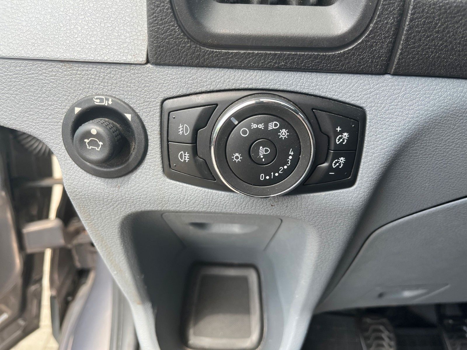 Fahrzeugabbildung Ford Transit Kasten 350 L3 Trend+AHK+Klima+...