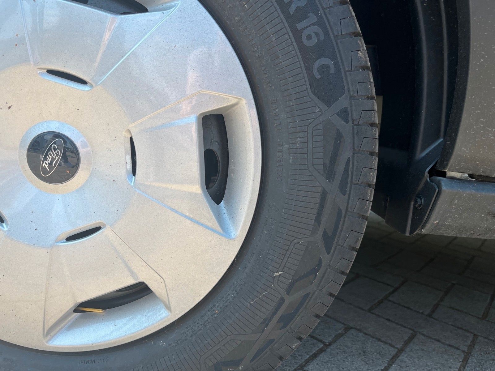 Fahrzeugabbildung Ford Transit Fahrgestell L3 Doppelkabine Trend