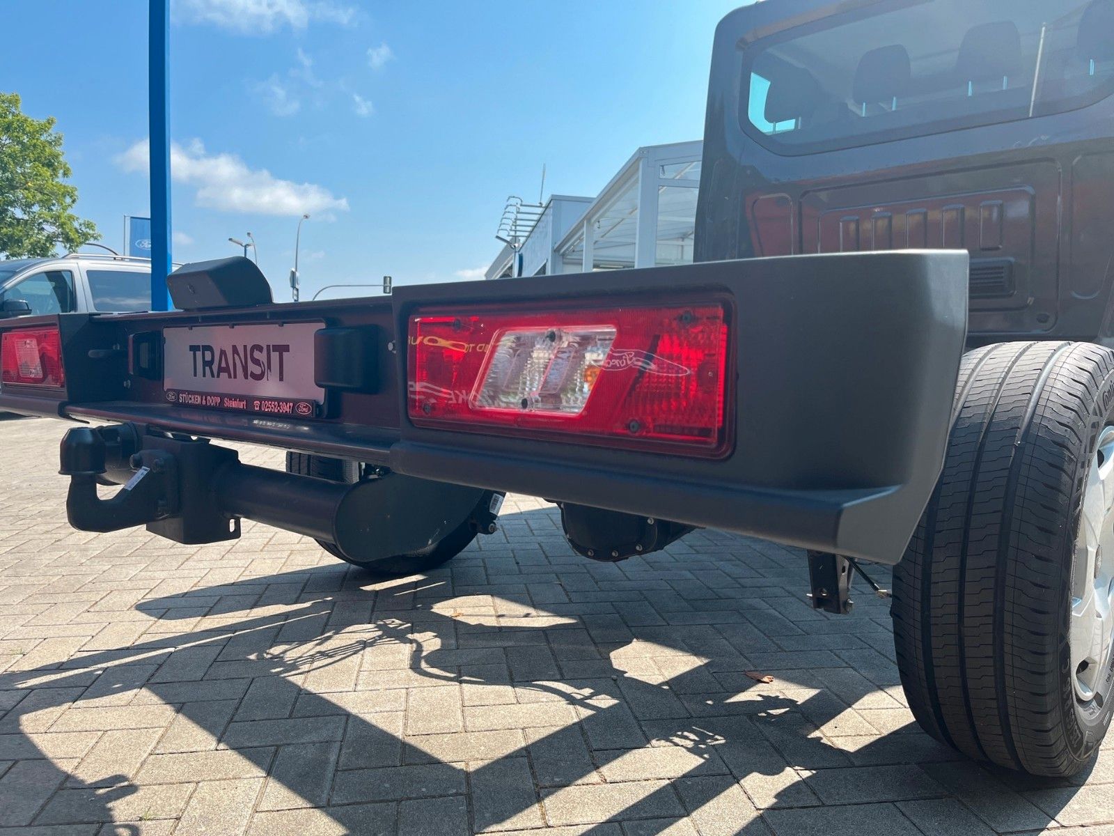 Fahrzeugabbildung Ford Transit Fahrgestell L3 Doppelkabine Trend